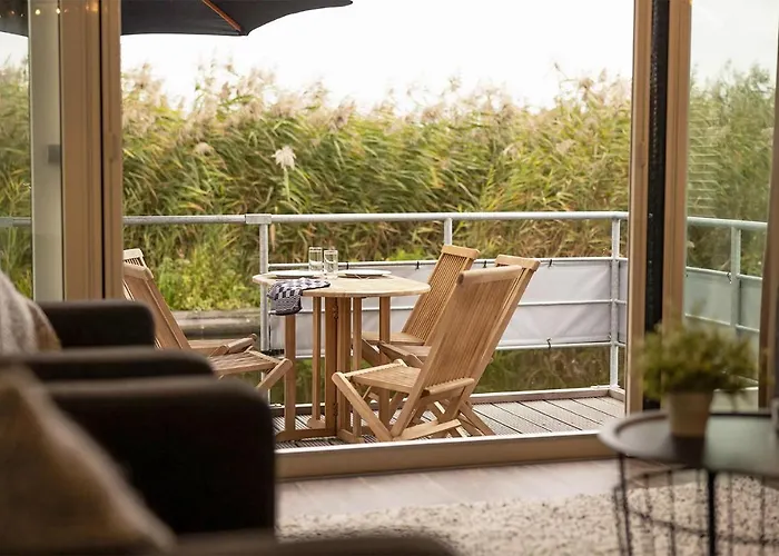 Awesome Ship In With View 4* Aalsmeer